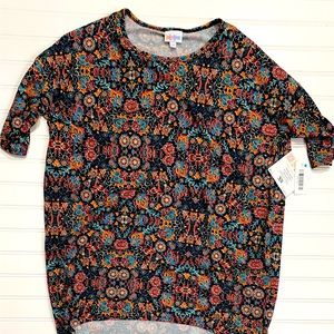 New with Tags XS Fits like M Mid Sleeve Top LuLaRoe Irma